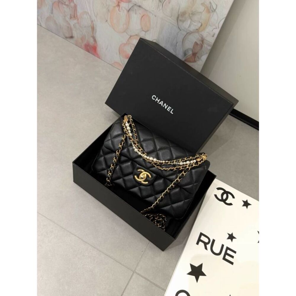 Chanel Women Pre-Loved Bag Very Good Condition